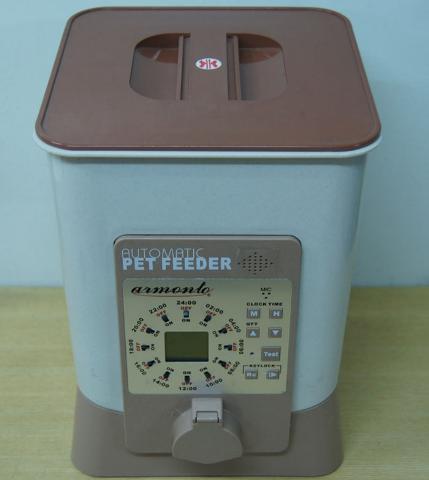 附加檔案: tm-45 阿曼特 armonto 第二代 電動自動餵食器 .jpg